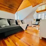 Cozy Apartment Near Bairro Alto